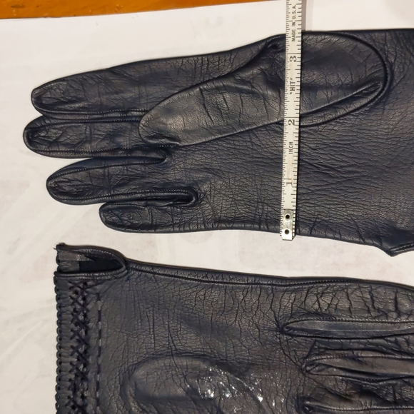 Vintage black leather gloves - Picture 3 of 6